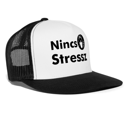 Boscho Kein Stress ® Trucker Cap Text Ungarisch mit Logo Nincs Stressz - Weiß/Schwarz